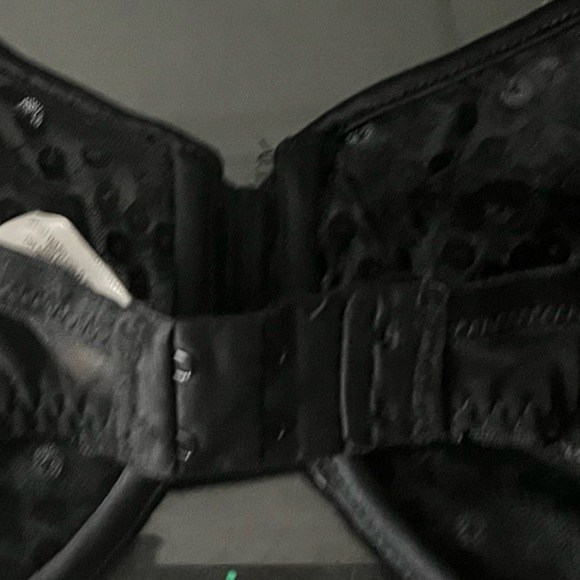 Victoria's Secret Black Sequin Embellished Bra - Picture 10 of 16